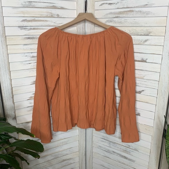 ELIZABETH AND JANMES Women's Boho Bell Sleeve Blouse Nutmeg Orange Small - Picture 9 of 11